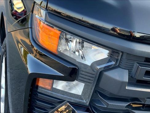Used 2024 Chevrolet Silverado 1500 Custom AWD/4WD image 28