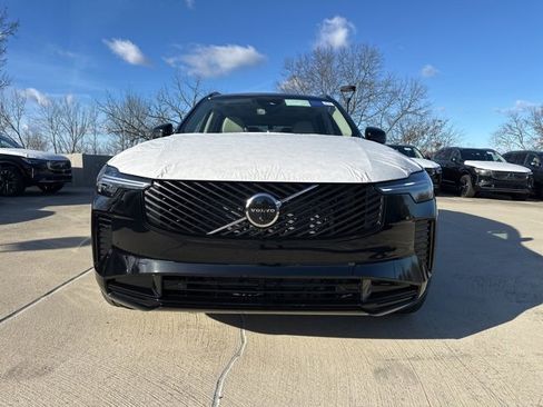 New 2026 Volvo XC90 B6 Ultra w/ Lounge Package image 2