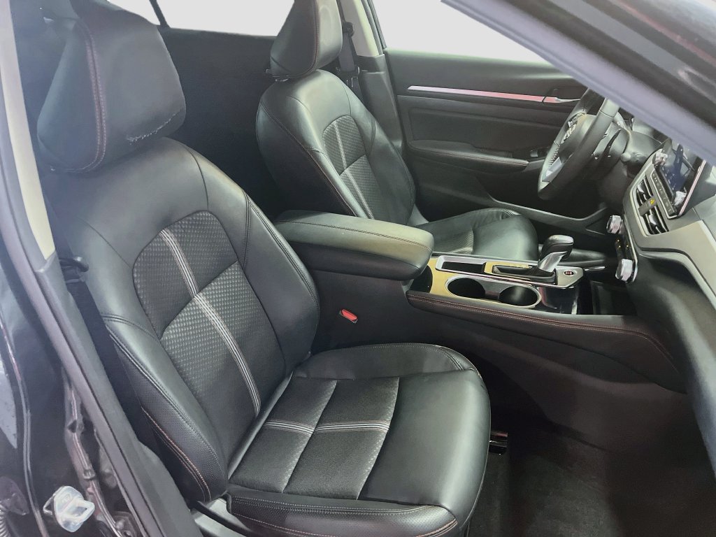 Used 2025 Nissan Altima 2.5 SR FWD image 26