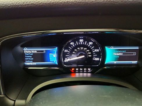 Used 2016 Lincoln Navigator Select AWD/4WD image 15