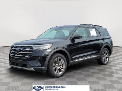 Used 2025 Ford Explorer Active w/ Active Comfort Package AWD/4WD image 1