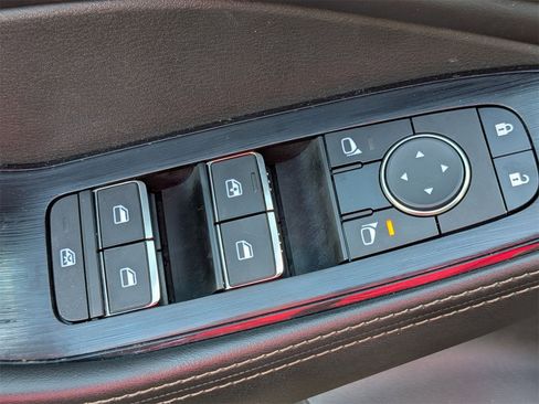 Used 2023 Nissan Rogue SL image 14