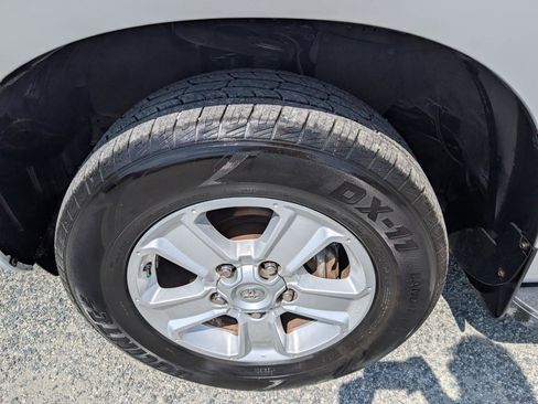 Used 2018 Toyota Sequoia SR5 w/ Premium Package RWD image 12