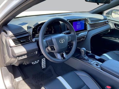 Used 2026 Toyota Camry SE FWD image 15
