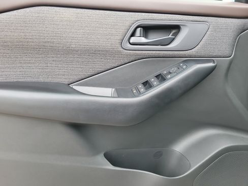 Certified 2023 Nissan Rogue S FWD image 15