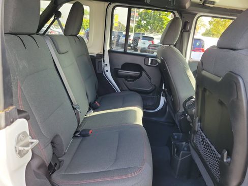 Used 2024 Jeep Wrangler Unlimited Rubicon AWD/4WD image 23