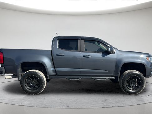 Used 2017 Chevrolet Colorado Z71 AWD/4WD image 4