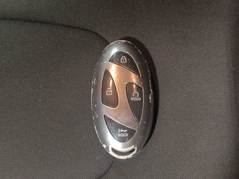Used 2024 Hyundai Elantra SEL FWD image 32