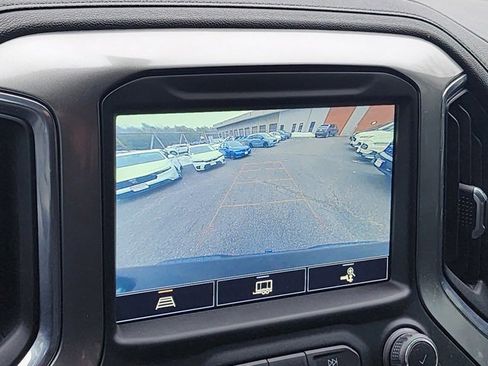 Used 2021 Chevrolet Silverado 1500 LT Trail Boss w/ Convenience Package II image 30