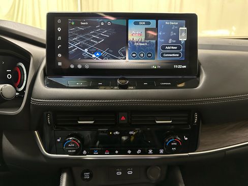 Used 2026 Nissan Rogue Platinum w/ Platinum Premium Package image 28