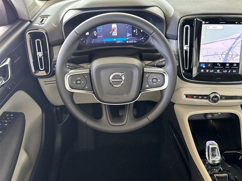 New 2026 Volvo XC40 B5 Ultra image 13