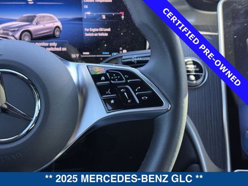 Used 2025 Mercedes-Benz GLC 300 image 24