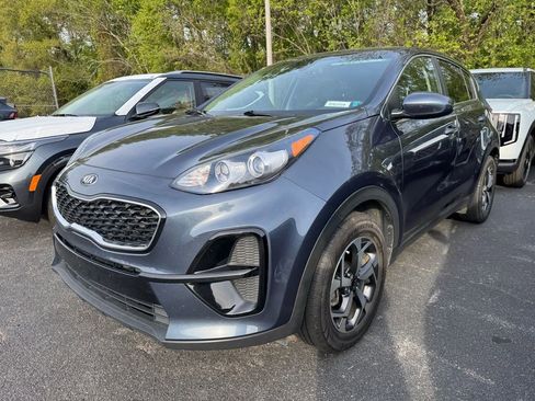 Used 2022 Kia Sportage LX image 8