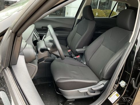 New 2025 Nissan Kicks Play S image 13