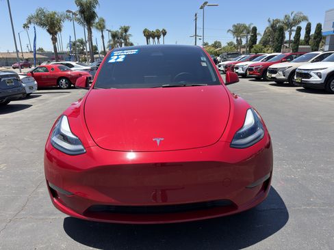 Used 2022 Tesla Model Y Performance AWD/4WD image 3