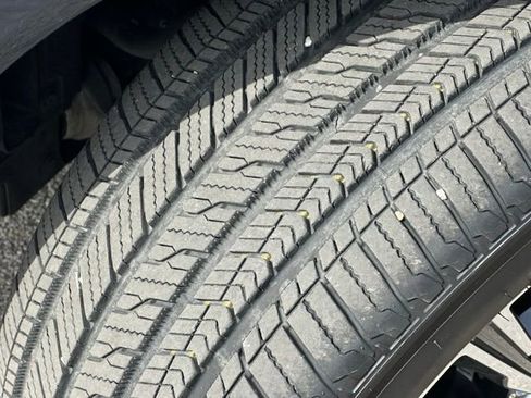 Certified 2025 BMW X6 M60i w/ Climate Comfort Package image 12