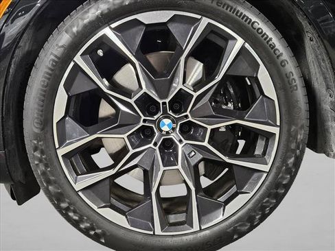 Certified 2024 BMW X7 M60i w/ Executive Package image 23