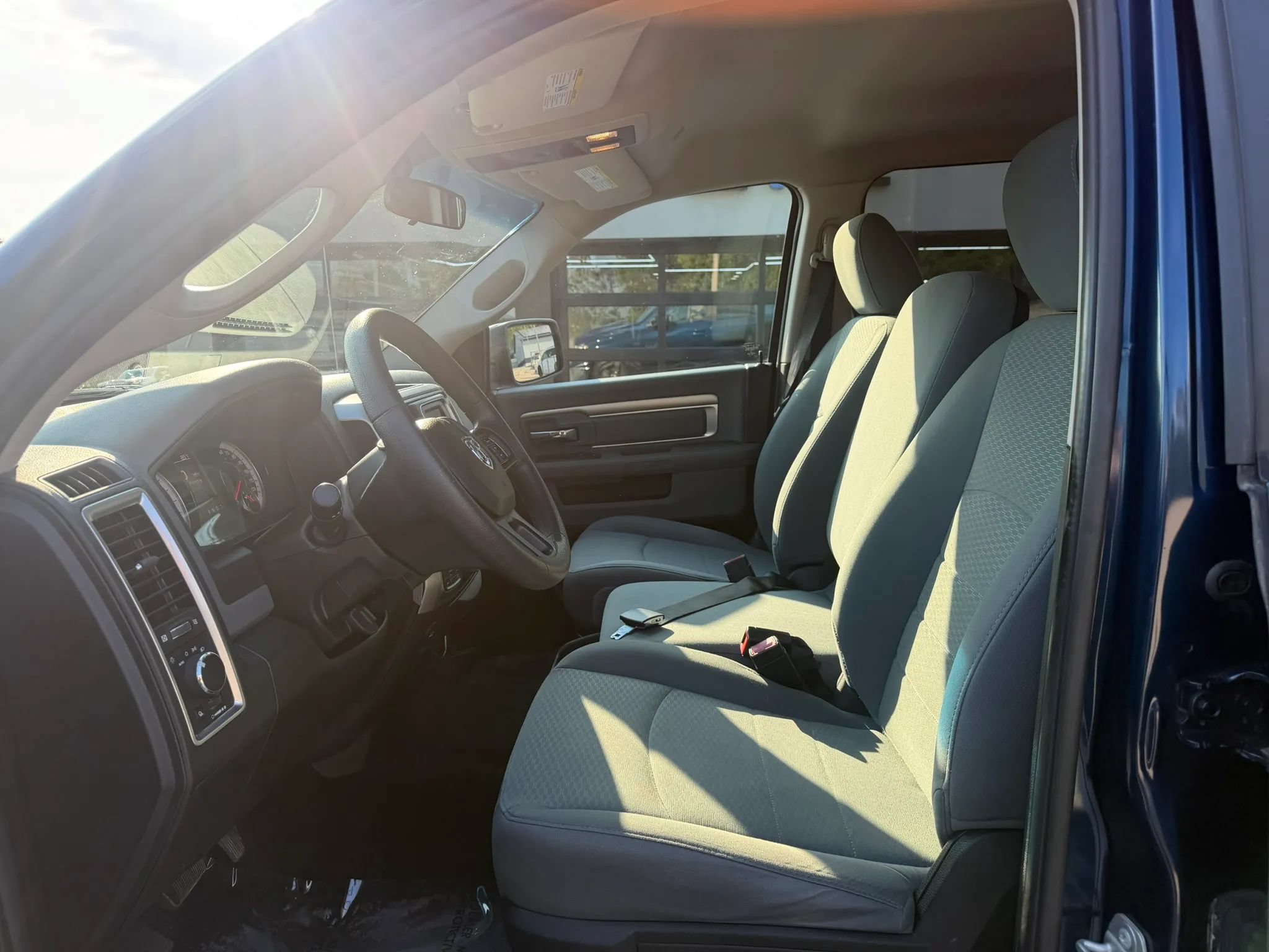 Used 2020 RAM 1500 Classic SLT AWD/4WD image 16