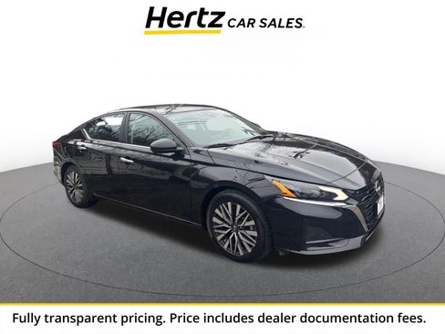 Used 2025 Nissan Altima 2.5 SV FWD image 1