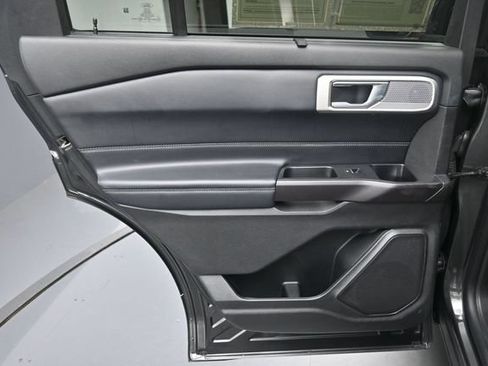 Used 2020 Ford Explorer Limited RWD image 22