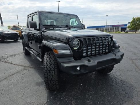Used 2021 Jeep Gladiator Sport AWD/4WD image 13