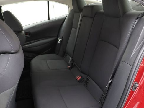 Used 2022 Toyota Corolla LE image 11