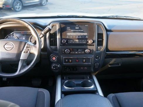 Used 2024 Nissan Titan SV w/ SV Convenience Package AWD/4WD image 12