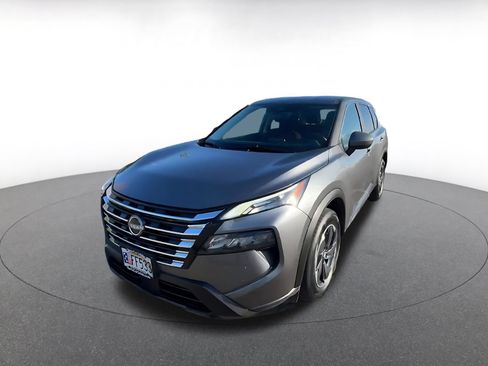 Used 2025 Nissan Rogue SV AWD/4WD image 7
