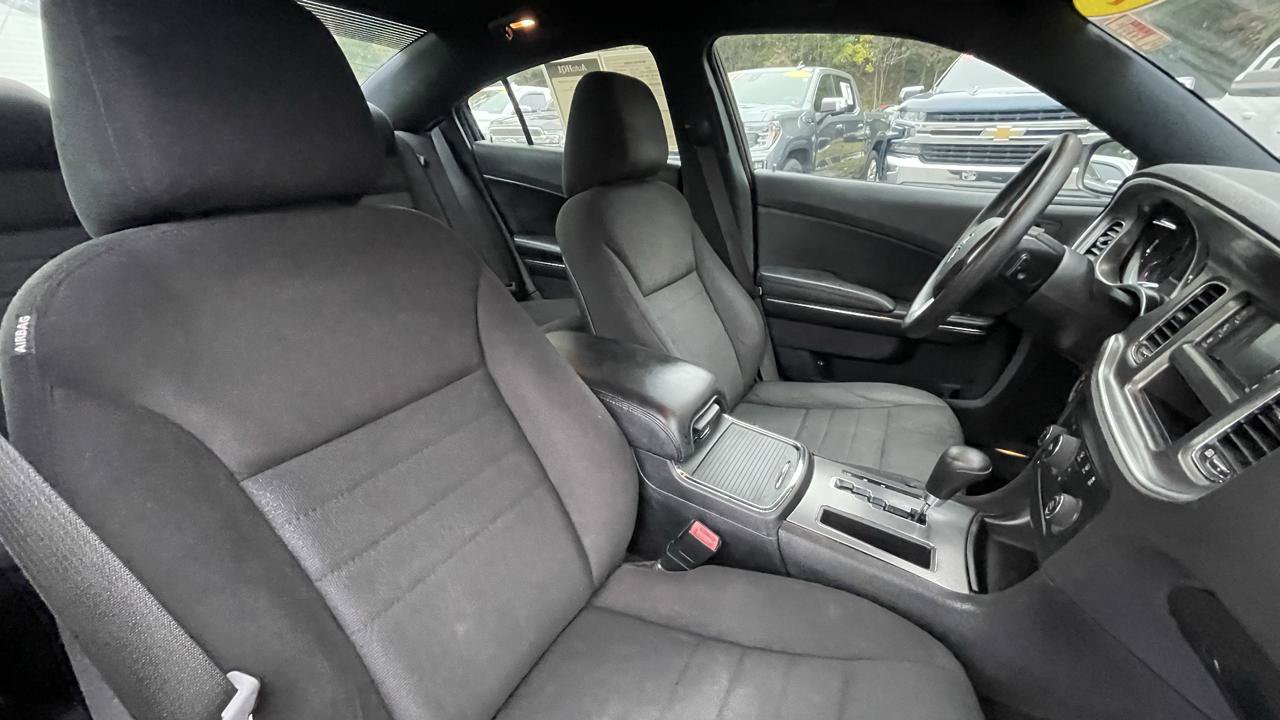 Used 2012 Dodge Charger SE RWD image 30