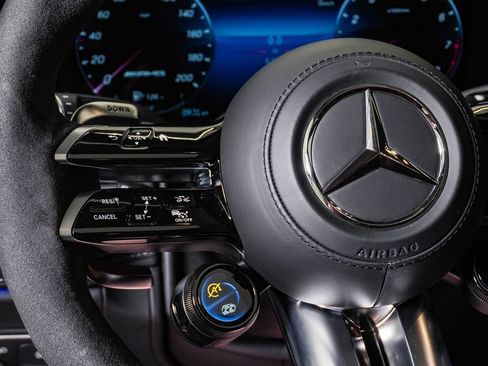 Used 2025 Mercedes-Benz G 63 AMG 4MATIC image 24