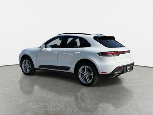 Used 2022 Porsche Macan AWD/4WD image 5