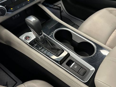 Used 2023 Nissan Altima 2.5 SV image 16