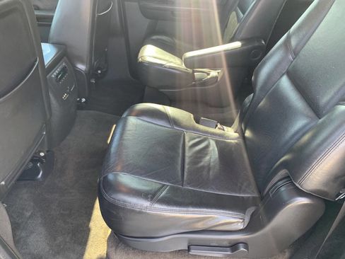 Used 2009 GMC Yukon XL Denali AWD/4WD image 10