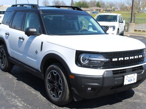 New 2026 Ford Bronco Sport Outer Banks w/ Outer Banks Tech Package+ AWD/4WD image 10
