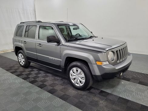 Used 2014 Jeep Patriot Sport w/ Power Value Group AWD/4WD image 11