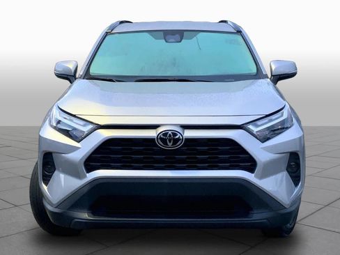 Used 2024 Toyota RAV4 XLE FWD image 4