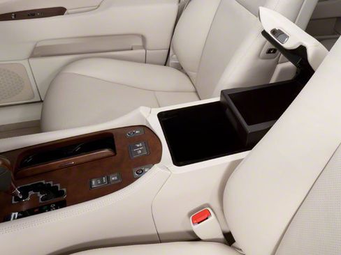 Used 2010 Lexus LS 460 RWD image 17
