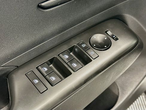 Used 2025 Hyundai Kona SEL AWD/4WD image 15