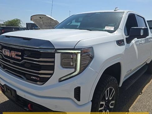 Used 2024 GMC Sierra 1500 AT4 w/ Technology Package AWD/4WD image 1