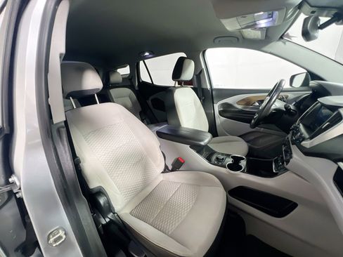 Used 2021 GMC Terrain SLE w/ Driver Convenience Package image 32