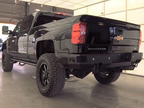 Used 2017 Chevrolet Silverado 2500 LTZ w/ Duramax Plus Package AWD/4WD image 4