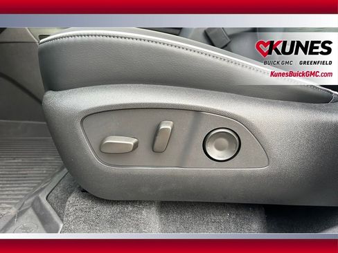 New 2026 Buick Enclave Sport Touring w/ LPO, Floor Liner Package image 28