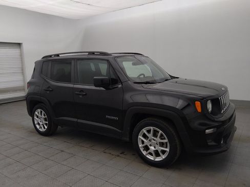 Used 2020 Jeep Renegade Latitude FWD image 11