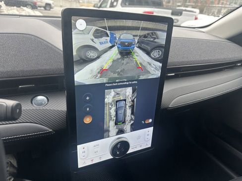 Used 2025 Ford Mustang Mach-E Premium image 23