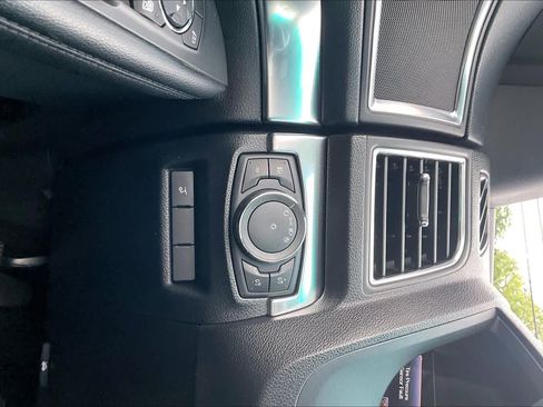 Used 2016 Ford Explorer Limited w/ Equipment Group 301A FWD image 34