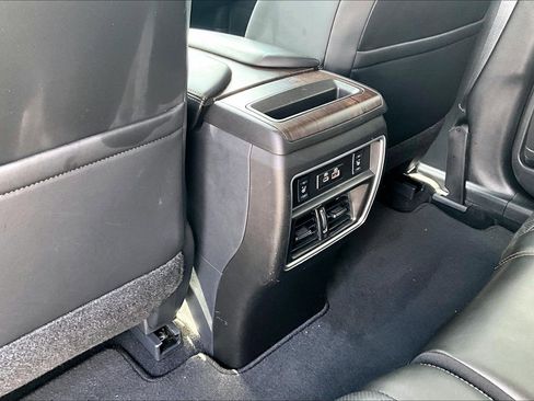 Used 2021 Nissan Murano Platinum w/ Cargo Package image 10