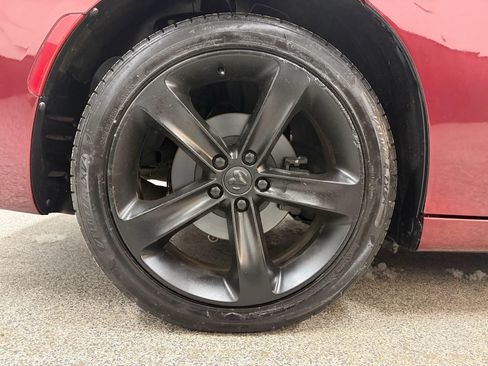 Used 2017 Dodge Charger R/T RWD image 9