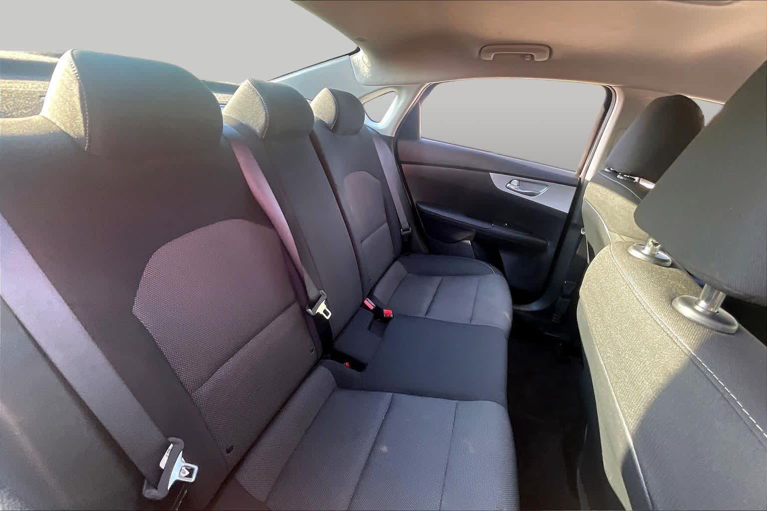 Used 2024 Kia Forte LXS w/ LXS Technology Package FWD image 18