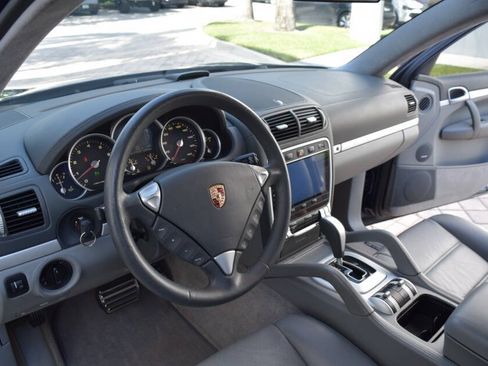Used 2004 Porsche Cayenne Turbo AWD/4WD image 43