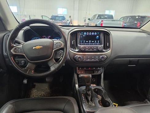 Used 2018 Chevrolet Colorado Z71 AWD/4WD image 4